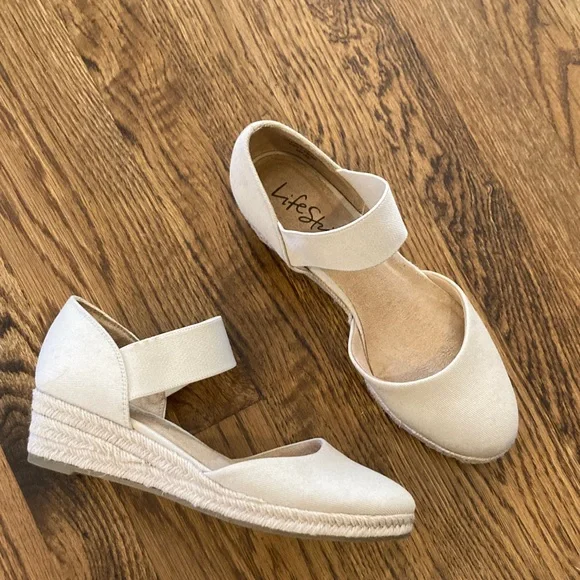 Life Stride Women's Kaylee size 8 Off white/Ecru Espadrilles - Picture 12 of 13